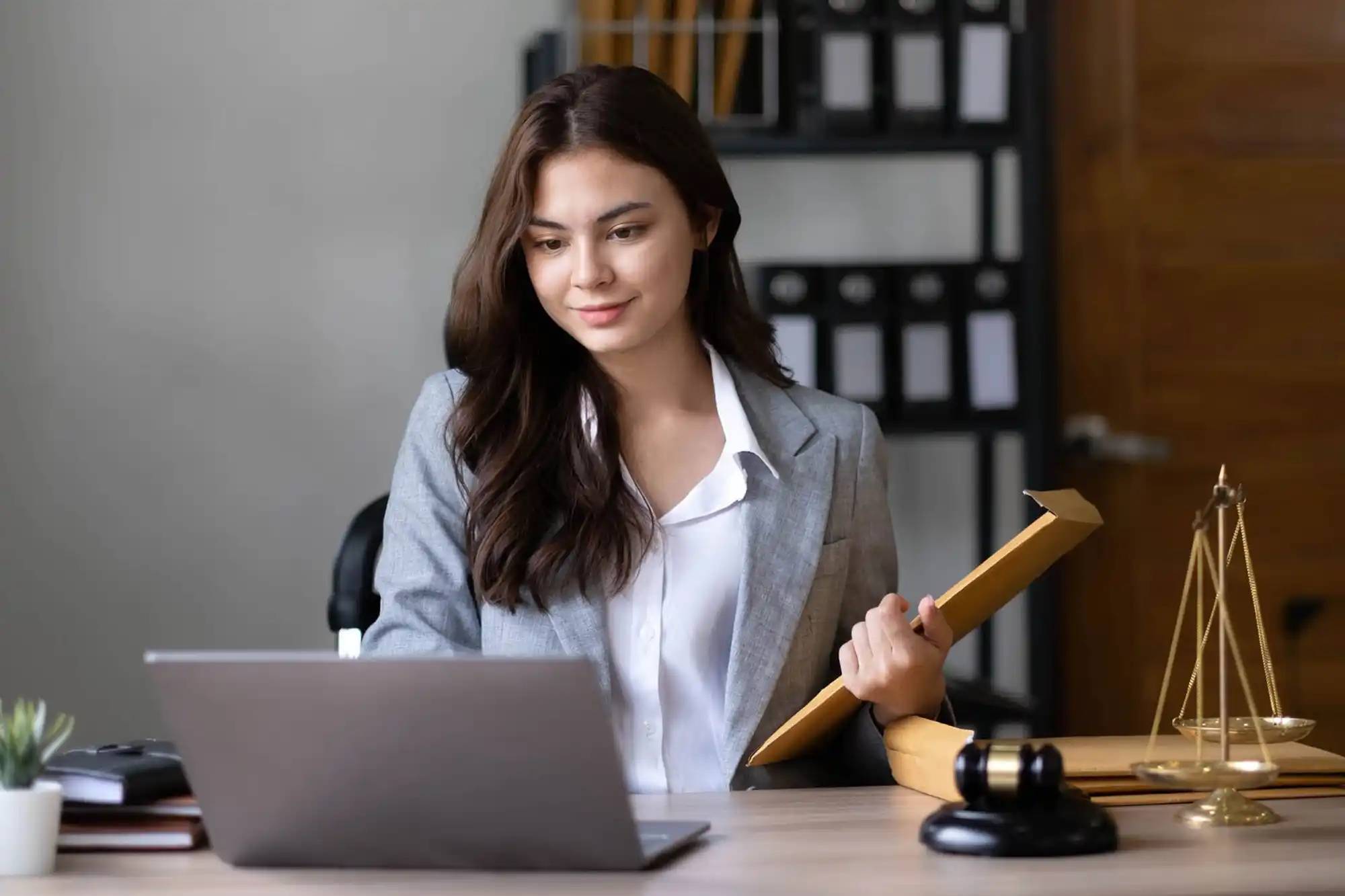 3-Year or 5-Year LL.B. Course? How to Pick the Right Path